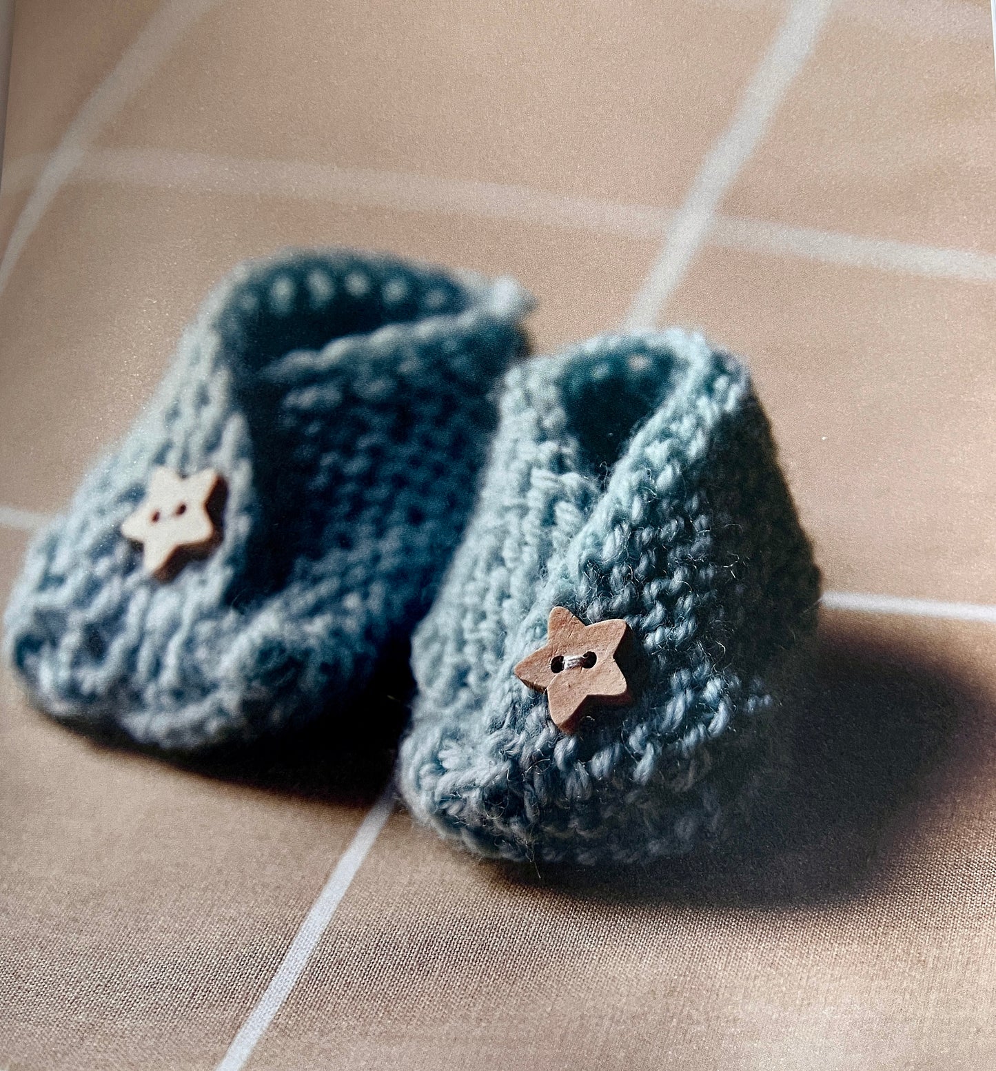You Will Be Able To Knit By The End Of This Book by Rosie Fletcher